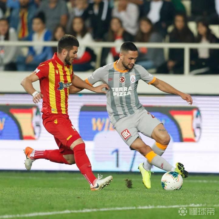 包含特拉布宗客场不敌对手，积分榜下行的词条